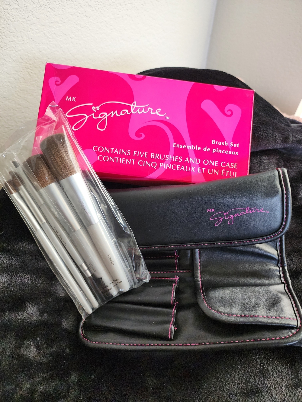 Mary Kay Pink Signature Brush Set with Silver Handles